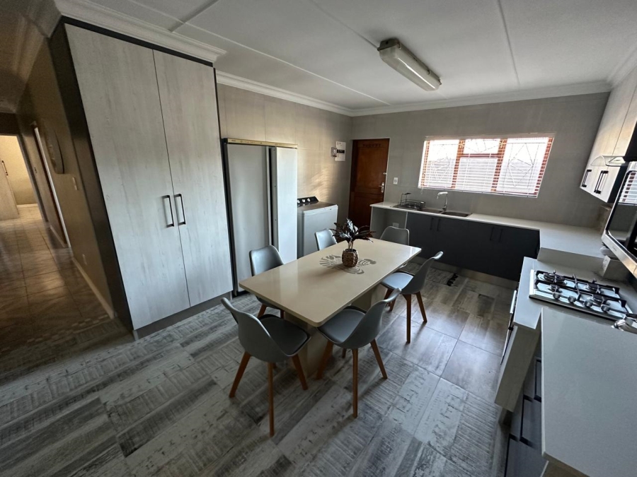 7 Bedroom Property for Sale in Hartenbos Central Western Cape